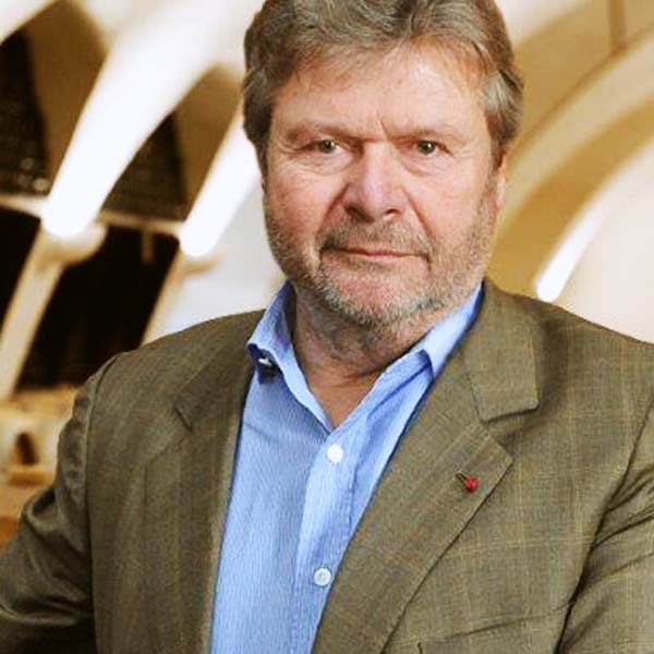 manufacturer_chateau_de_lagrezette_person Alain Dominique Perrin